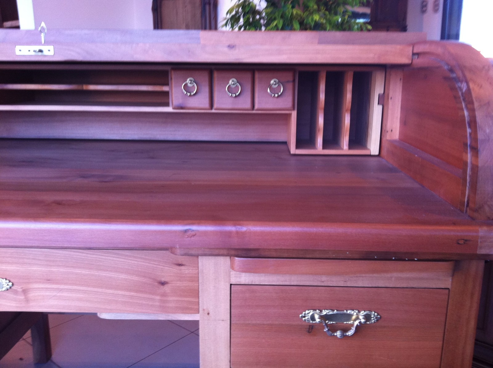 Escritorios de madera reciclada a medida